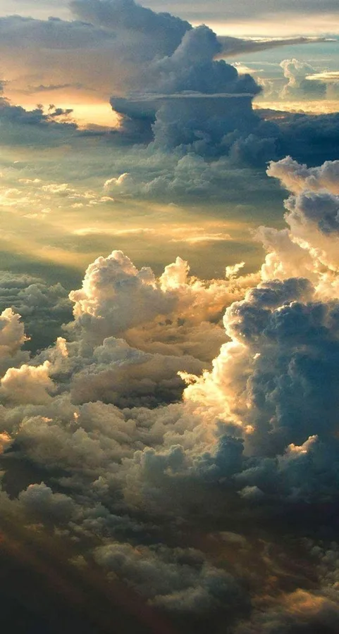 Atardecer entre nubes